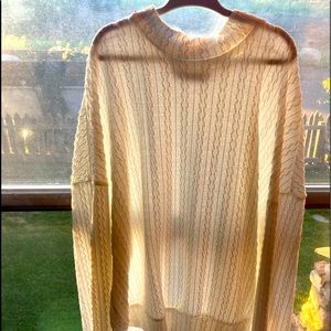 Sweater crew neck comfy never warn